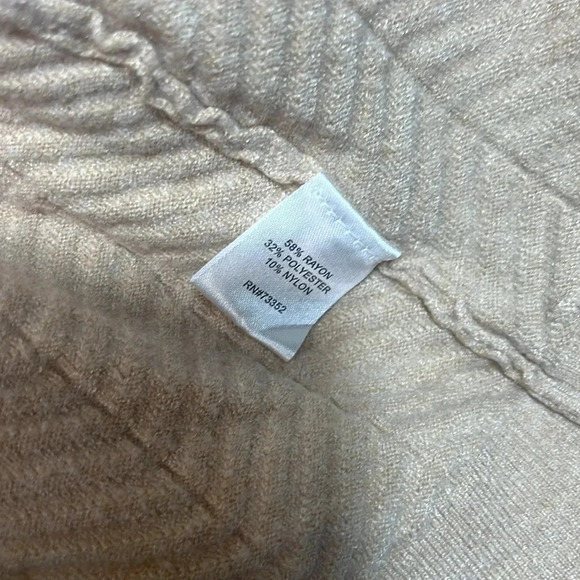 Love Ellie Cream Oversized Knit Soft Cardigan with Pockets - Small - EUC - Picture 5 of 8